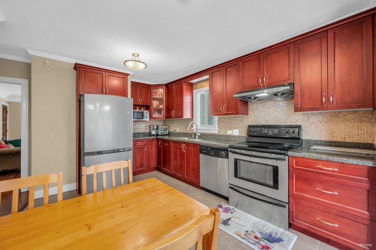 Kitchen Island Photo of 2785 W 20th Avenue, Vancouver, BC
