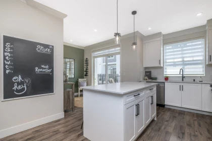 8 2033 Mckenzie Road, Abbotsford, BC, Abbotsford — Townhouse for sale