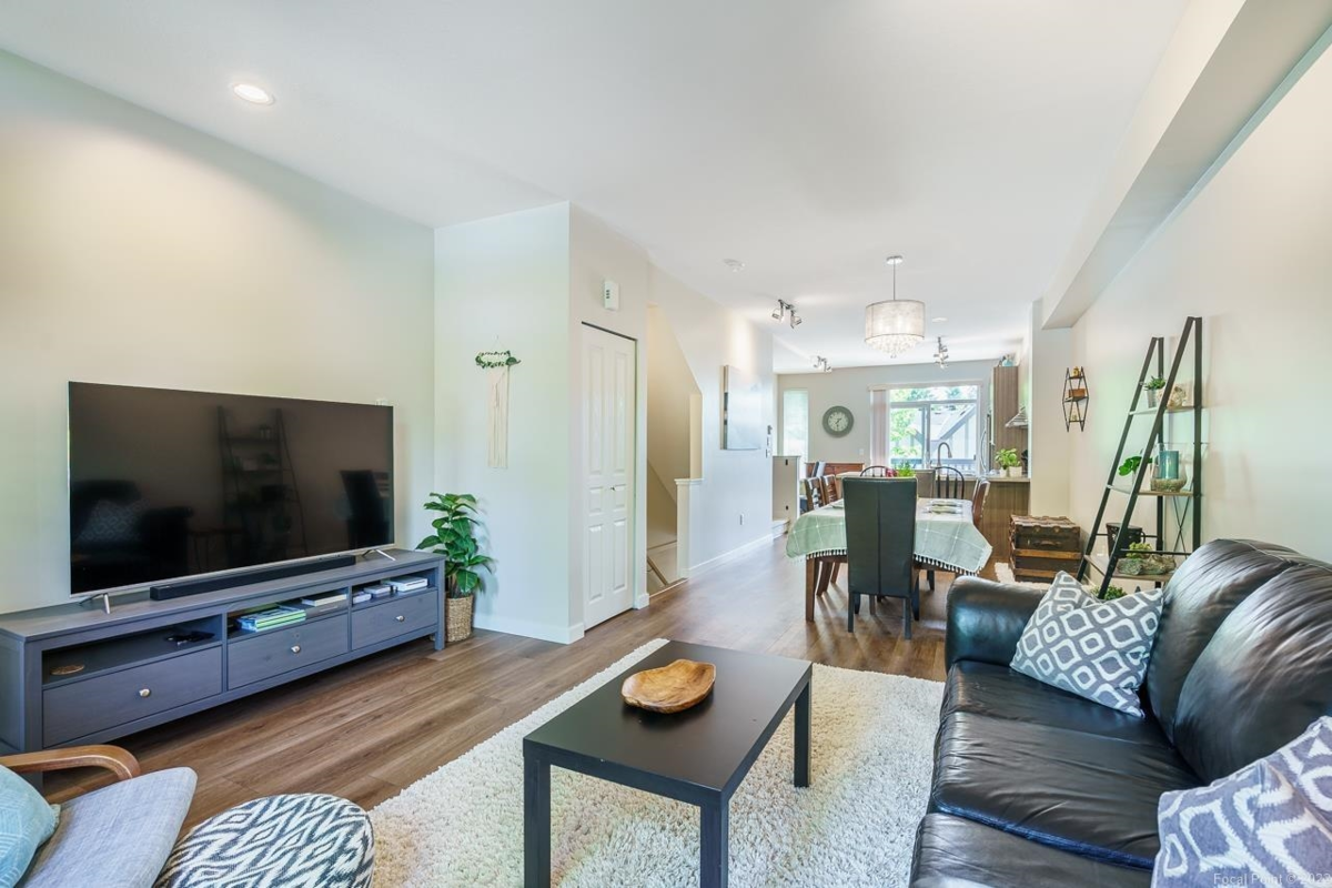 Kitchen Island Photo of 9 1338 Hames Crescent, Coquitlam, BC