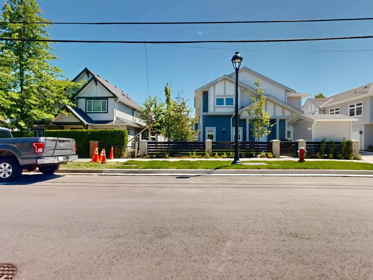 Dining Area Photo of 1 7100 Ash Street, Richmond, BC