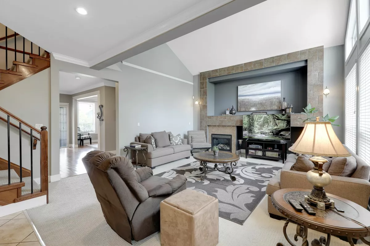 Kitchen Island Photo of 6847 196b Street, Langley, BC