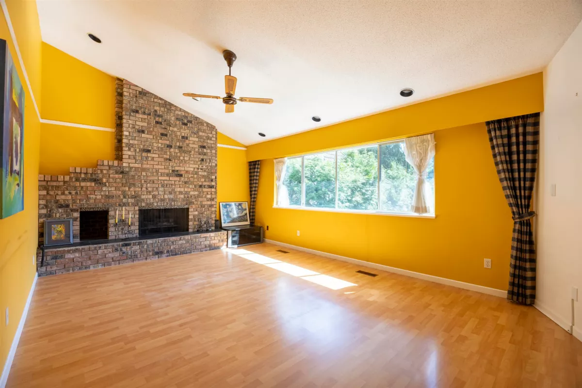 Basement Recreation Room Photo of 528 Ascot Street, Coquitlam, BC