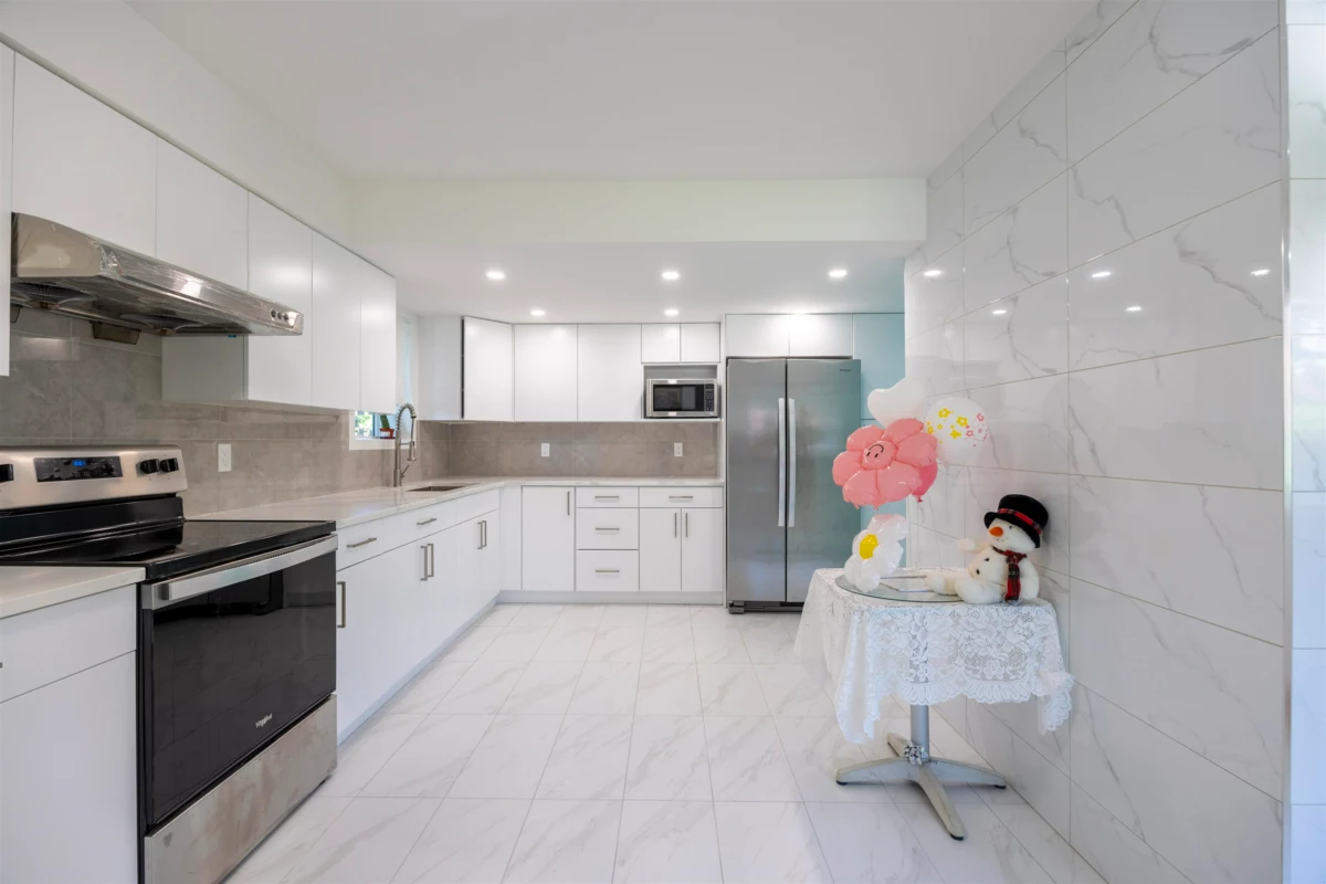 Dining Area Photo of 528 Ascot Street, Coquitlam, BC