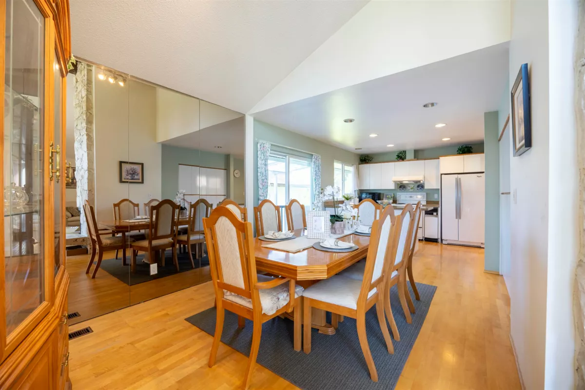 Guest Bathroom Photo of 528 Ascot Street, Coquitlam, BC