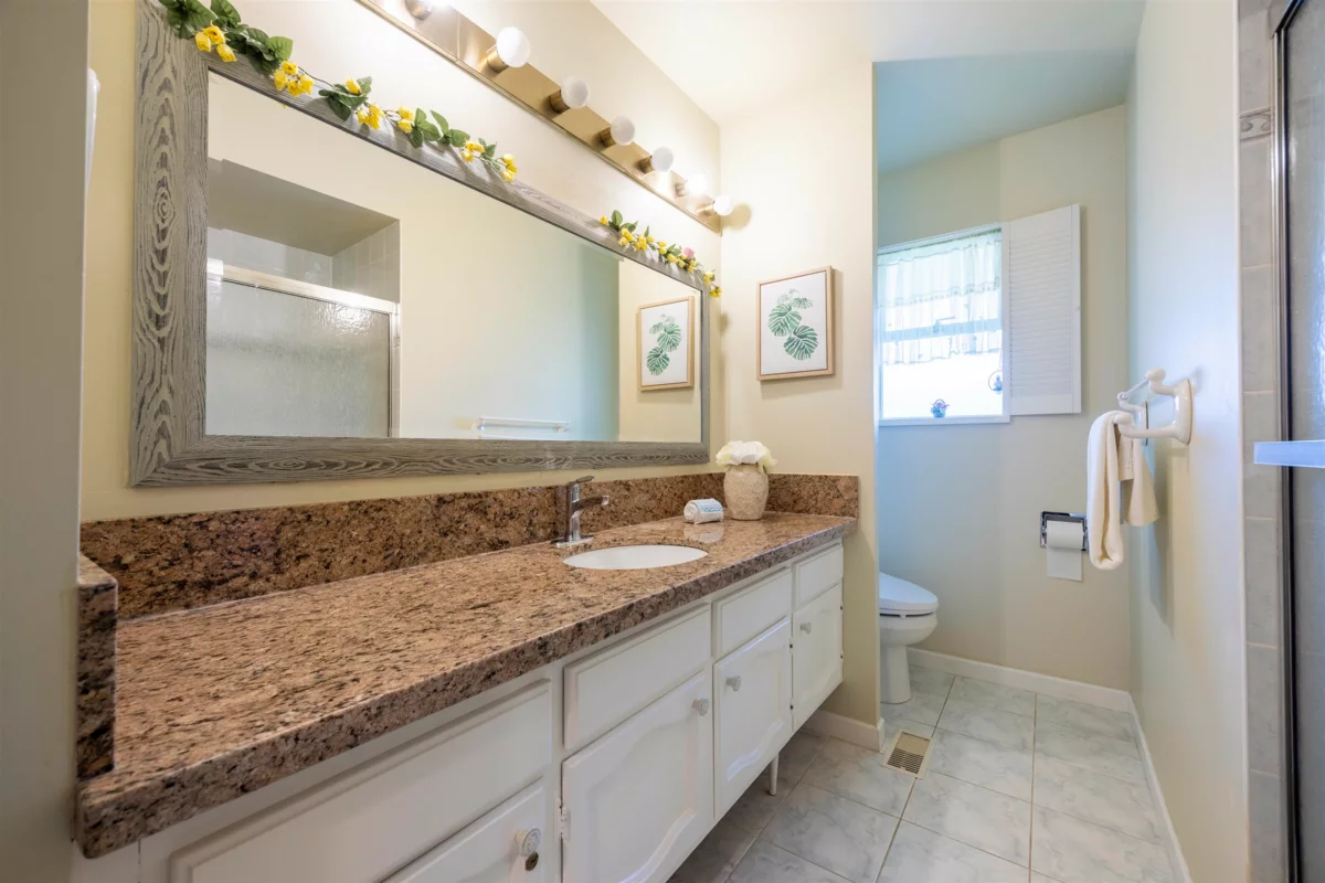 Laundry Room Photo of 528 Ascot Street, Coquitlam, BC