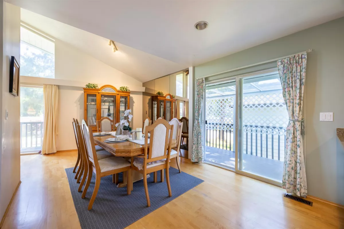 Powder Room Photo of 528 Ascot Street, Coquitlam, BC