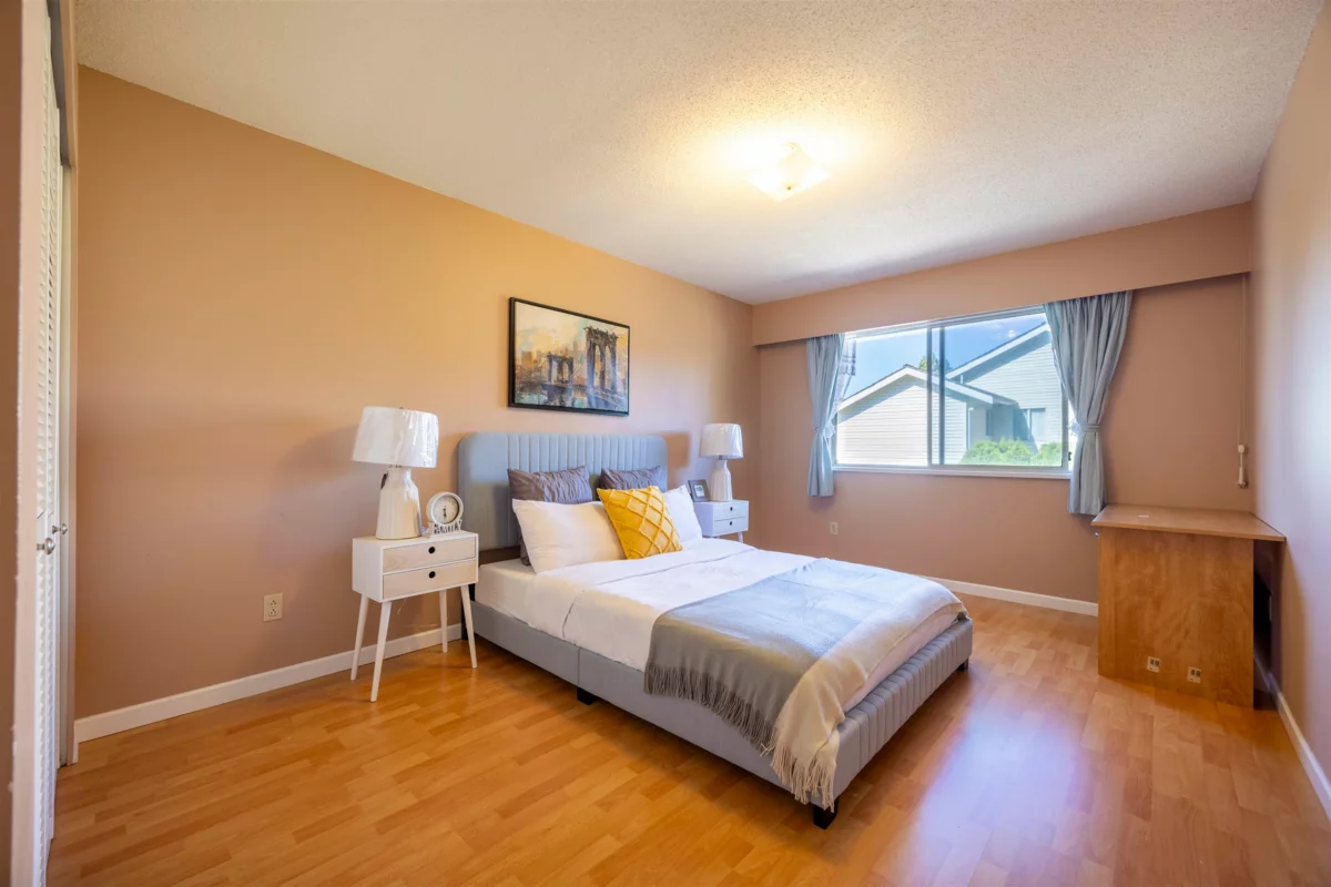 Staircase Photo of 528 Ascot Street, Coquitlam, BC