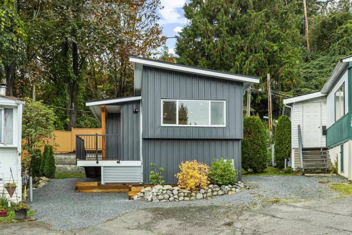 Dining Area Photo of 10 34519 Lougheed Highway, Mission, BC