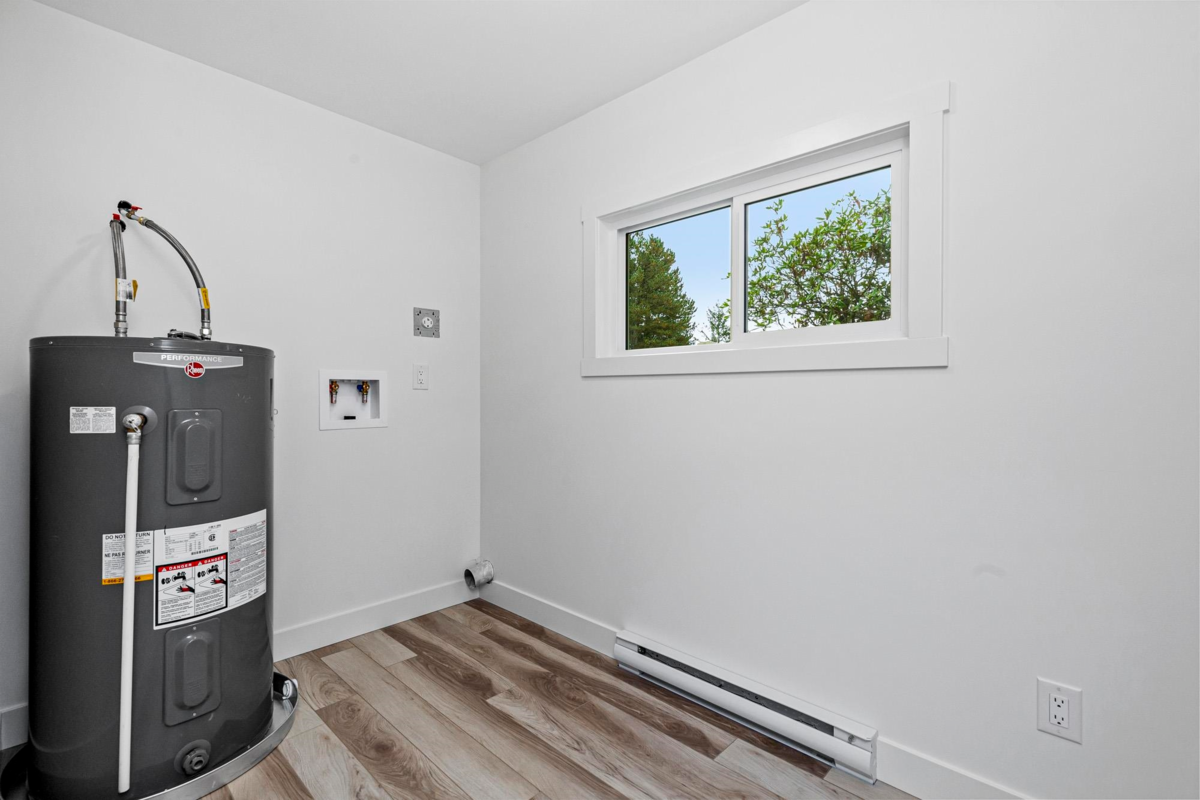 Entry Foyer Photo of 10 34519 Lougheed Highway, Mission, BC