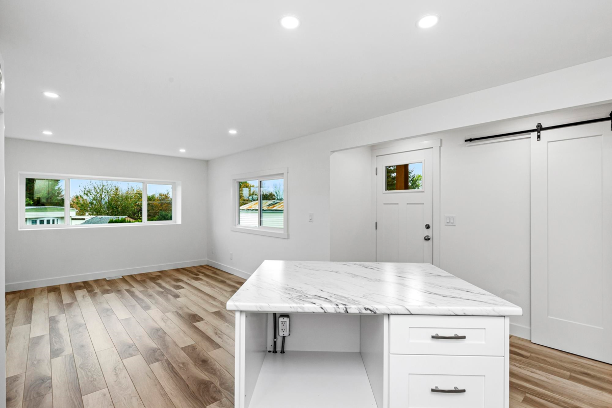 Guest Bathroom Photo of 10 34519 Lougheed Highway, Mission, BC