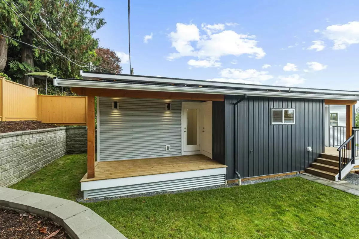 Living Room Photo of 10 34519 Lougheed Highway, Mission, BC