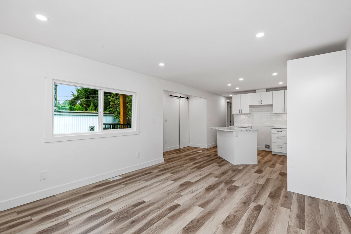 Loft / Bonus Room Photo of 10 34519 Lougheed Highway, Mission, BC