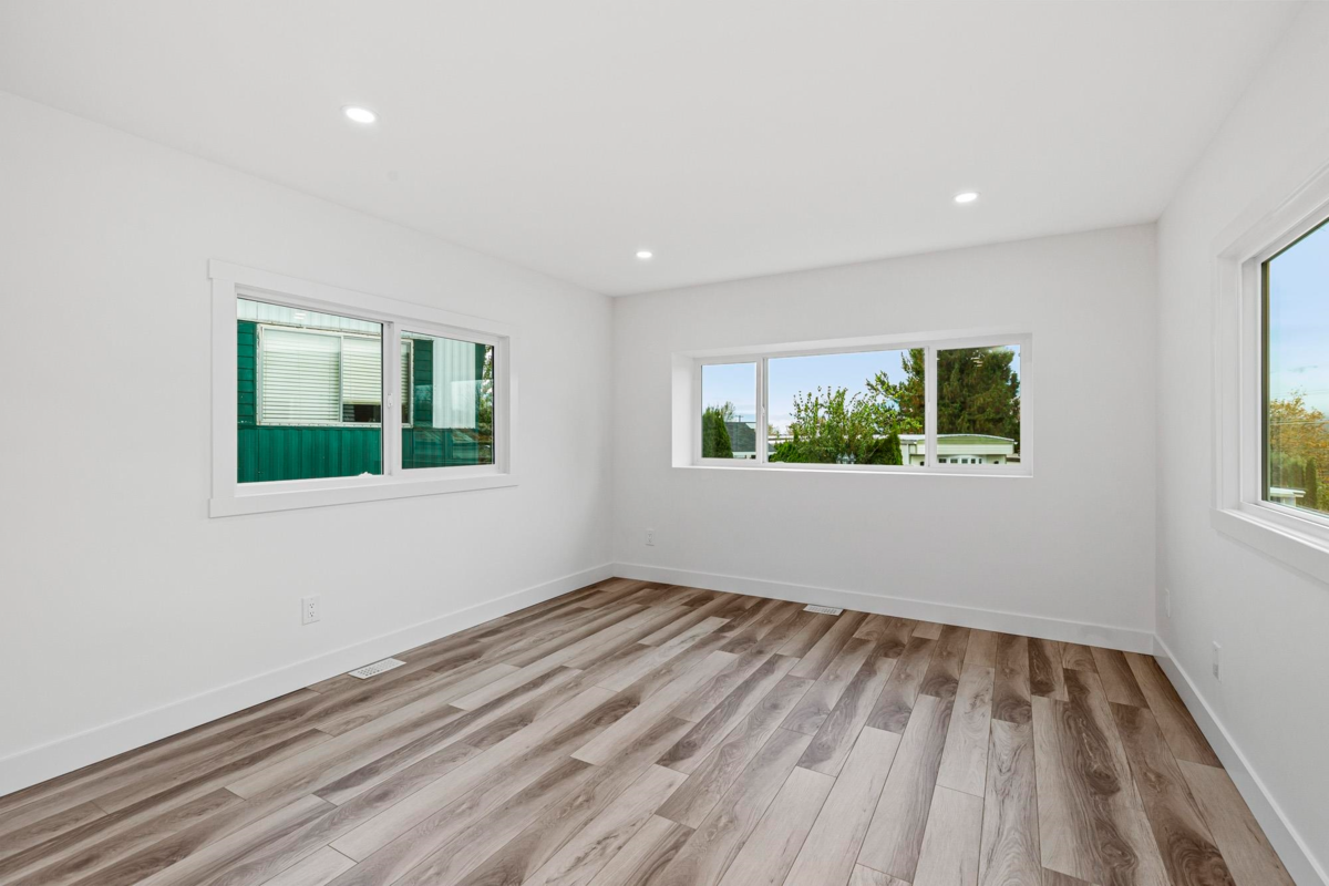Powder Room Photo of 10 34519 Lougheed Highway, Mission, BC
