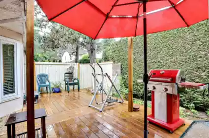 Breakfast Nook Photo of 2 10094 154 Street, Surrey, BC