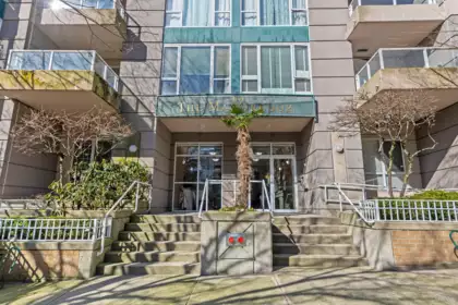 1803 5189 Gaston Street, Vancouver, BC, Vancouver — Apartment/Condo for sale