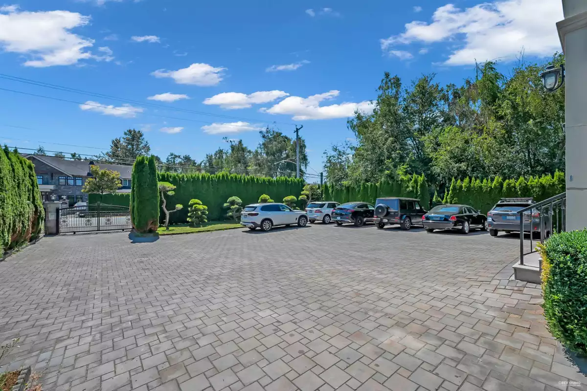 Outdoor Deck Photo of 10651 Granville Avenue, Richmond, BC