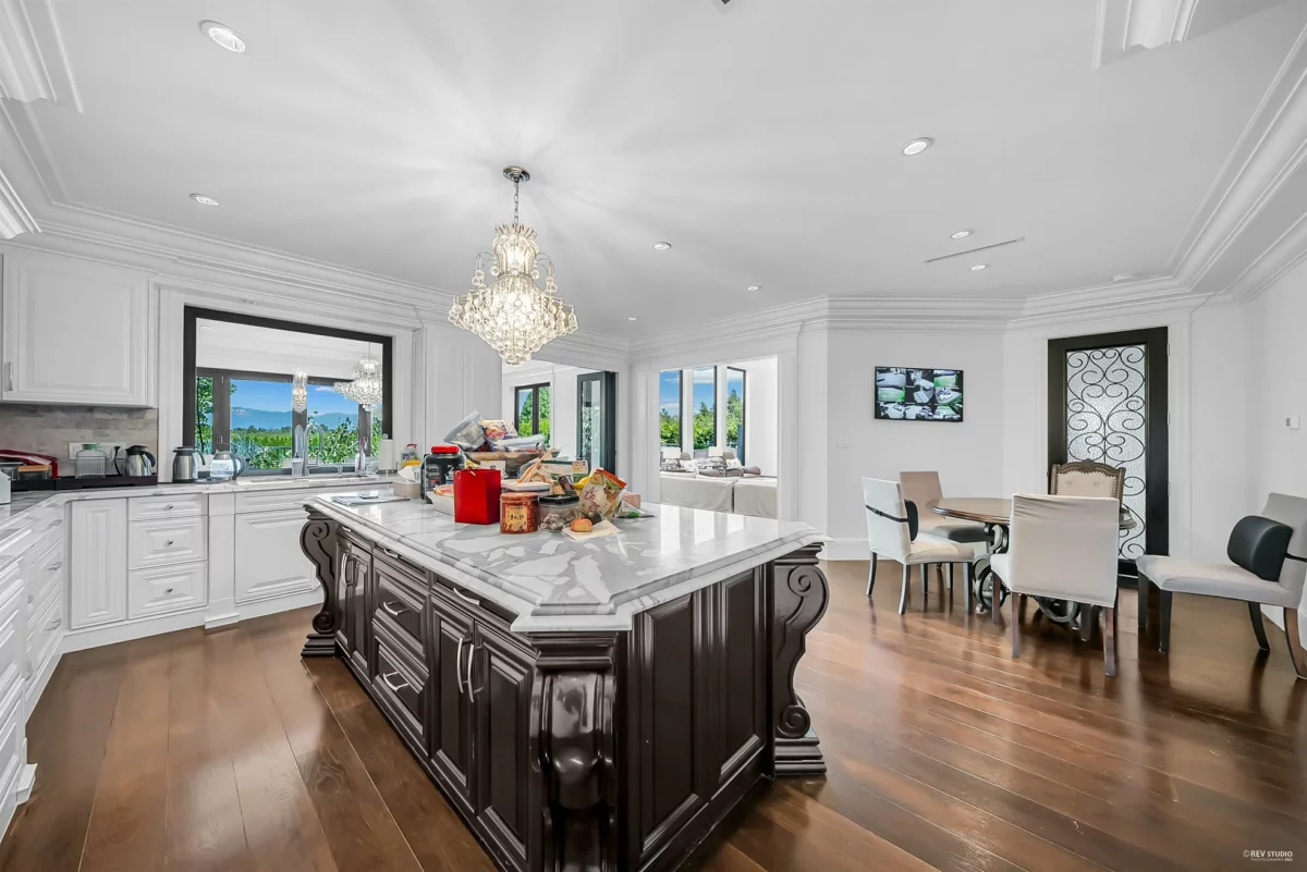 Primary Bathroom Photo of 10651 Granville Avenue, Richmond, BC
