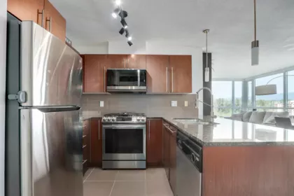 1706 4888 Brentwood Drive, Burnaby, BC, Burnaby — Apartment/Condo for sale