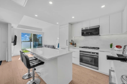 116 650 E 2nd Street, North Vancouver, BC, North Vancouver — Townhouse for sale