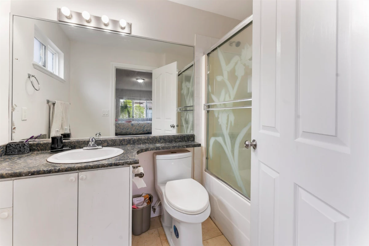 Front Yard Photo of 3554 Thurston Place, Abbotsford, BC