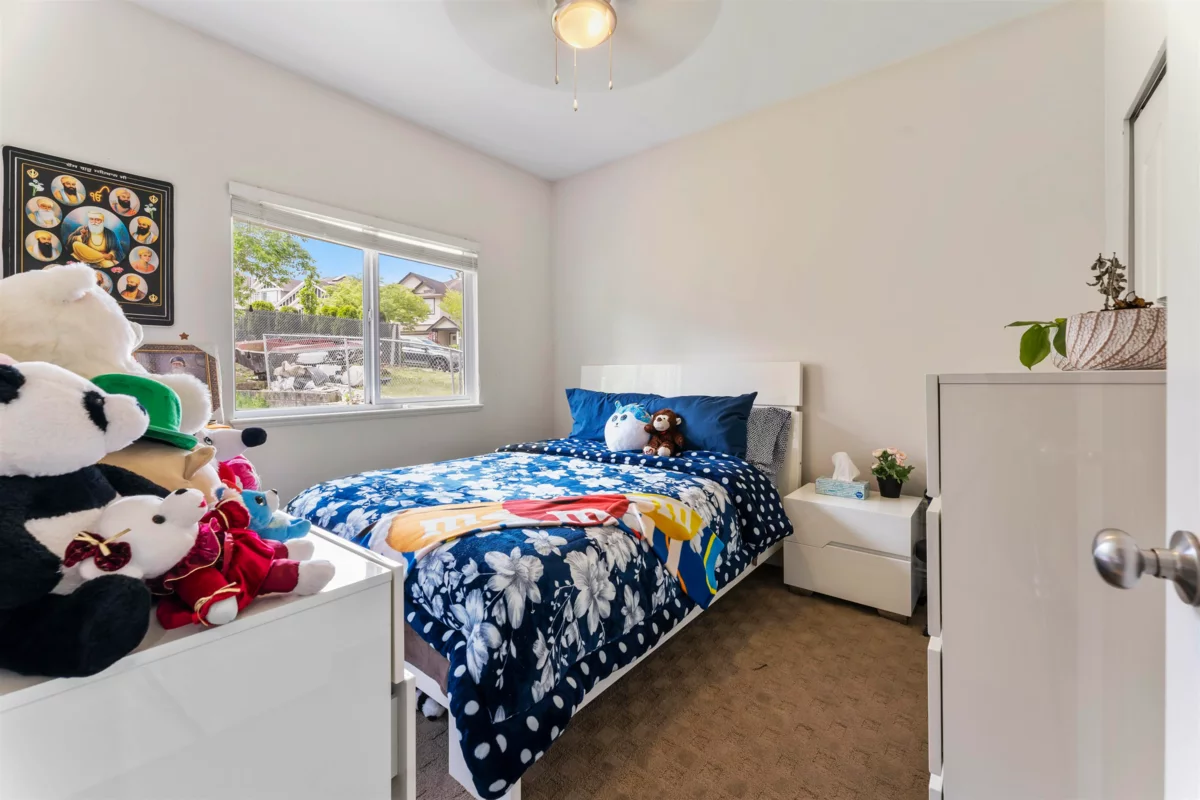 Hallway Photo of 3554 Thurston Place, Abbotsford, BC