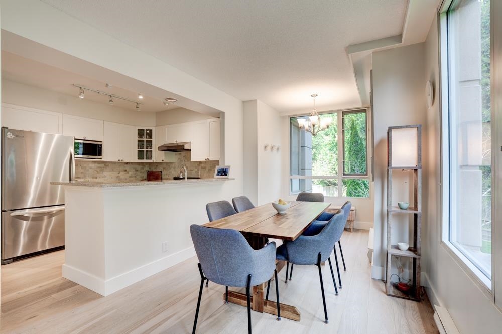 Primary Bathroom Photo of 301 5775 Hampton Place, Vancouver, BC