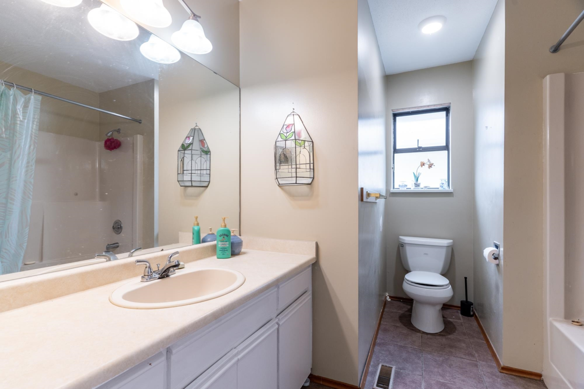 Basement Recreation Room Photo of 3171 Chatham Street, Richmond, BC