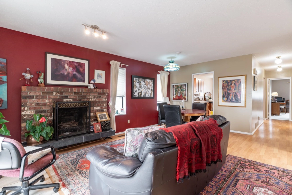 Breakfast Nook Photo of 3171 Chatham Street, Richmond, BC