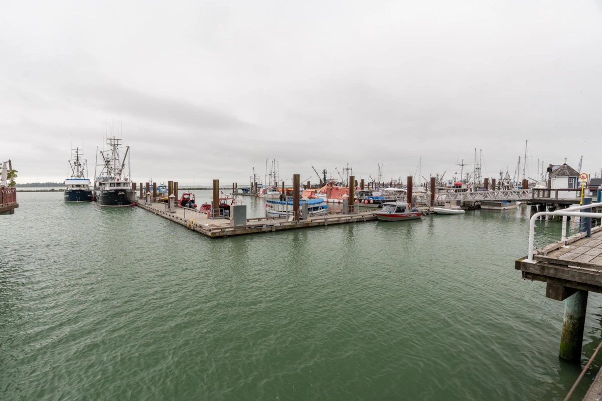 Hot Tub / Spa Photo of 3171 Chatham Street, Richmond, BC