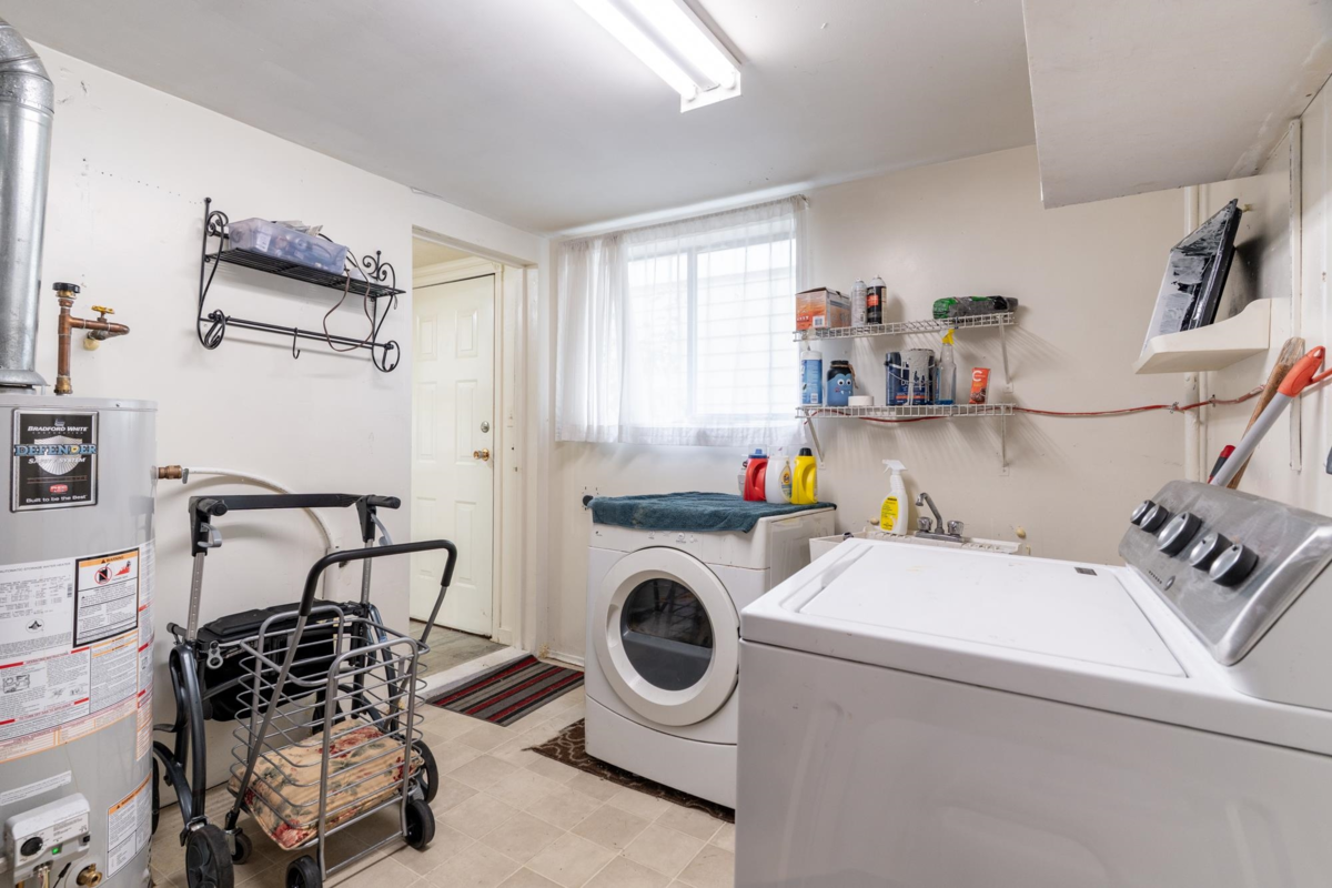 Mudroom Photo of 3171 Chatham Street, Richmond, BC