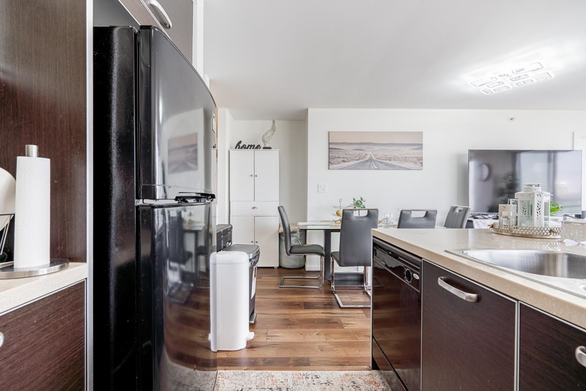 Bedroom 3 Photo of 3504 13688 100 Avenue, Surrey, BC