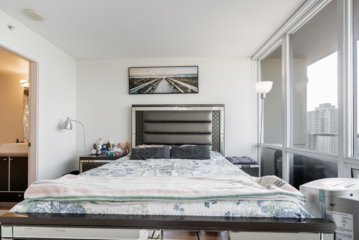 Dining Area Photo of 3504 13688 100 Avenue, Surrey, BC