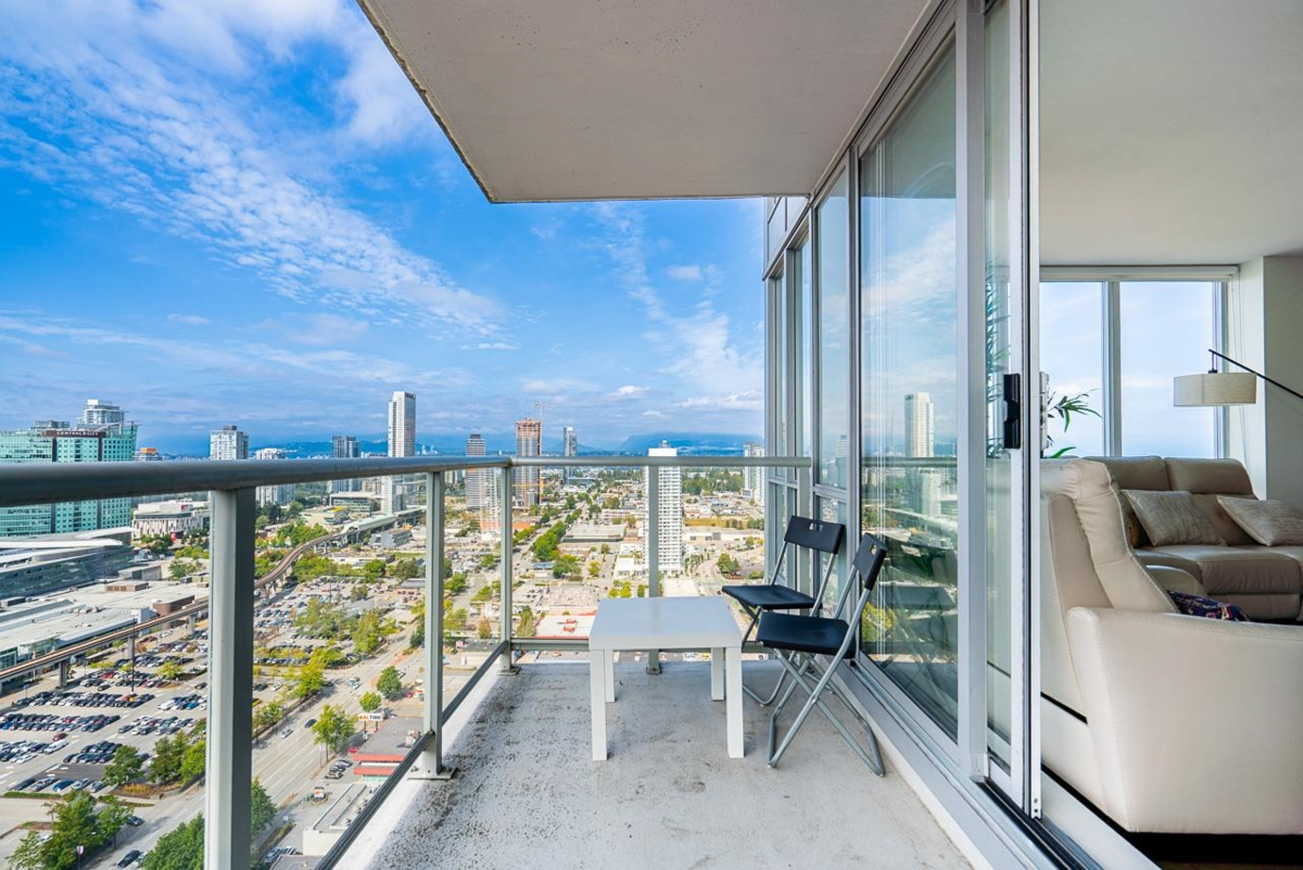 Entry Foyer Photo of 3504 13688 100 Avenue, Surrey, BC