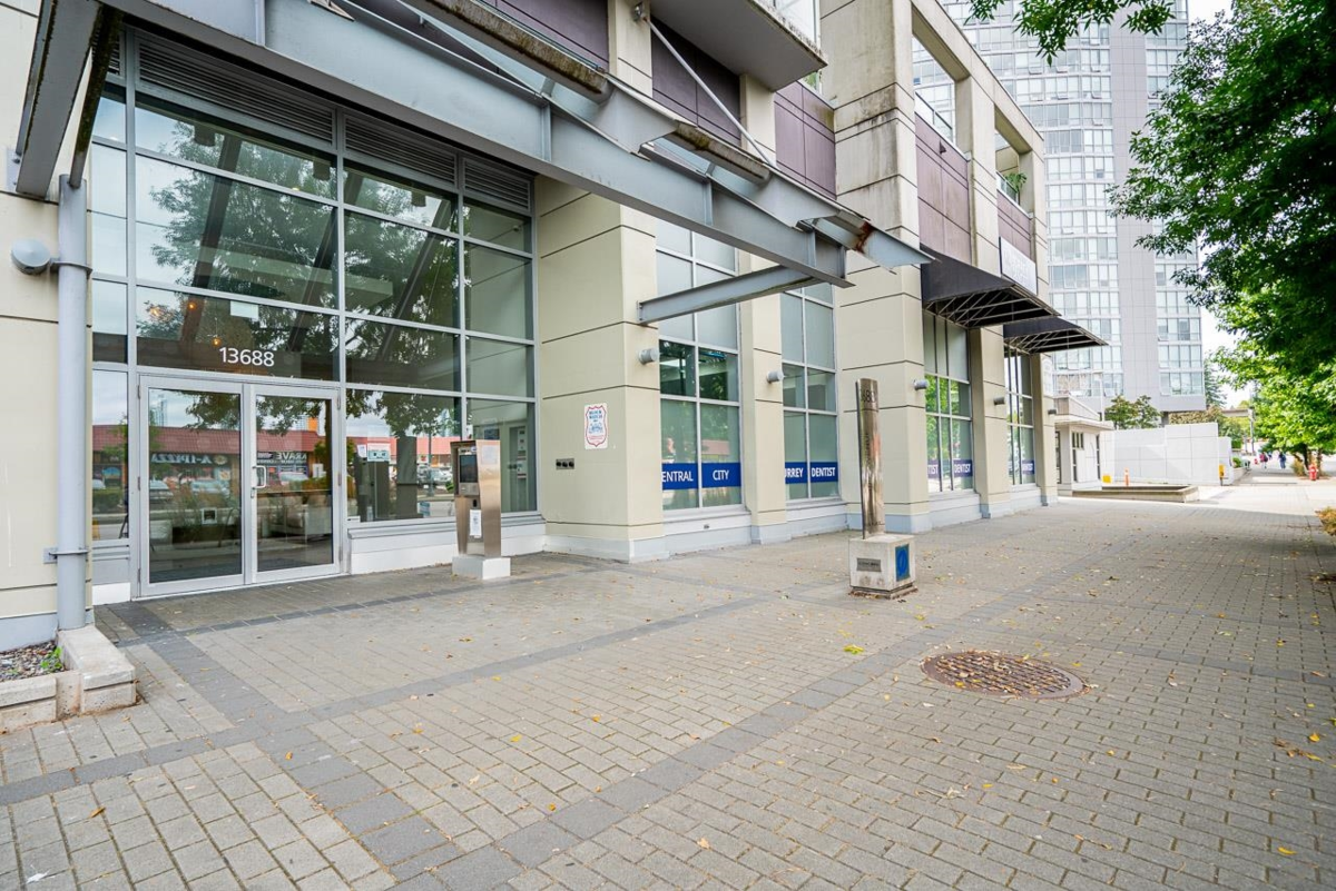 Pantry Photo of 3504 13688 100 Avenue, Surrey, BC