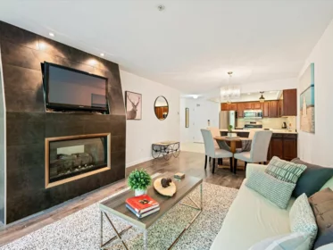 201 4821 Spearhead Drive, Whistler, BC, Whistler — Apartment/Condo for sale