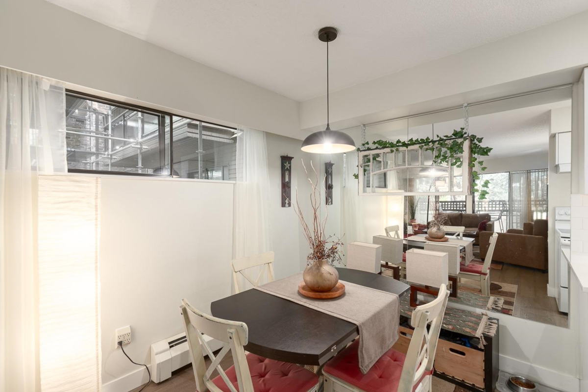 Breakfast Nook Photo of 218 2320 W 40th Avenue, Vancouver, BC
