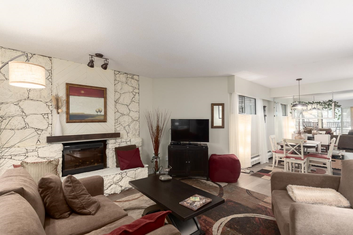 Family Room Photo of 218 2320 W 40th Avenue, Vancouver, BC