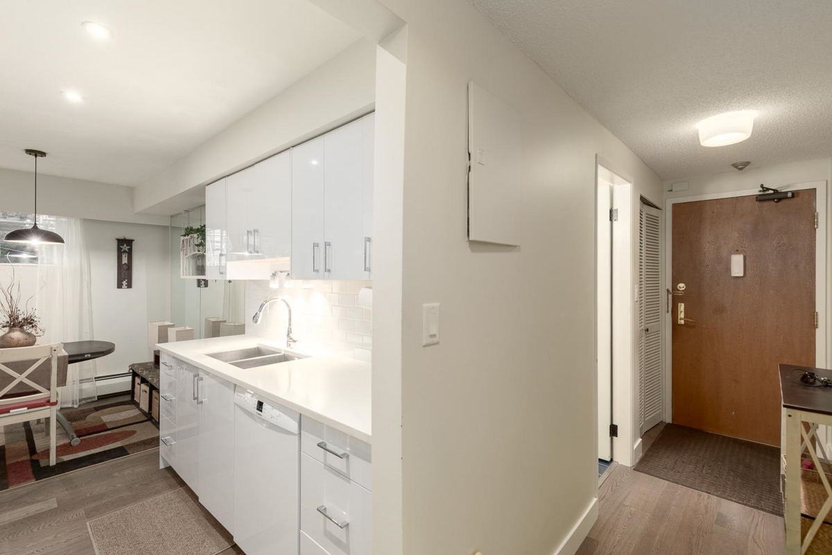 Guest Bathroom Photo of 218 2320 W 40th Avenue, Vancouver, BC