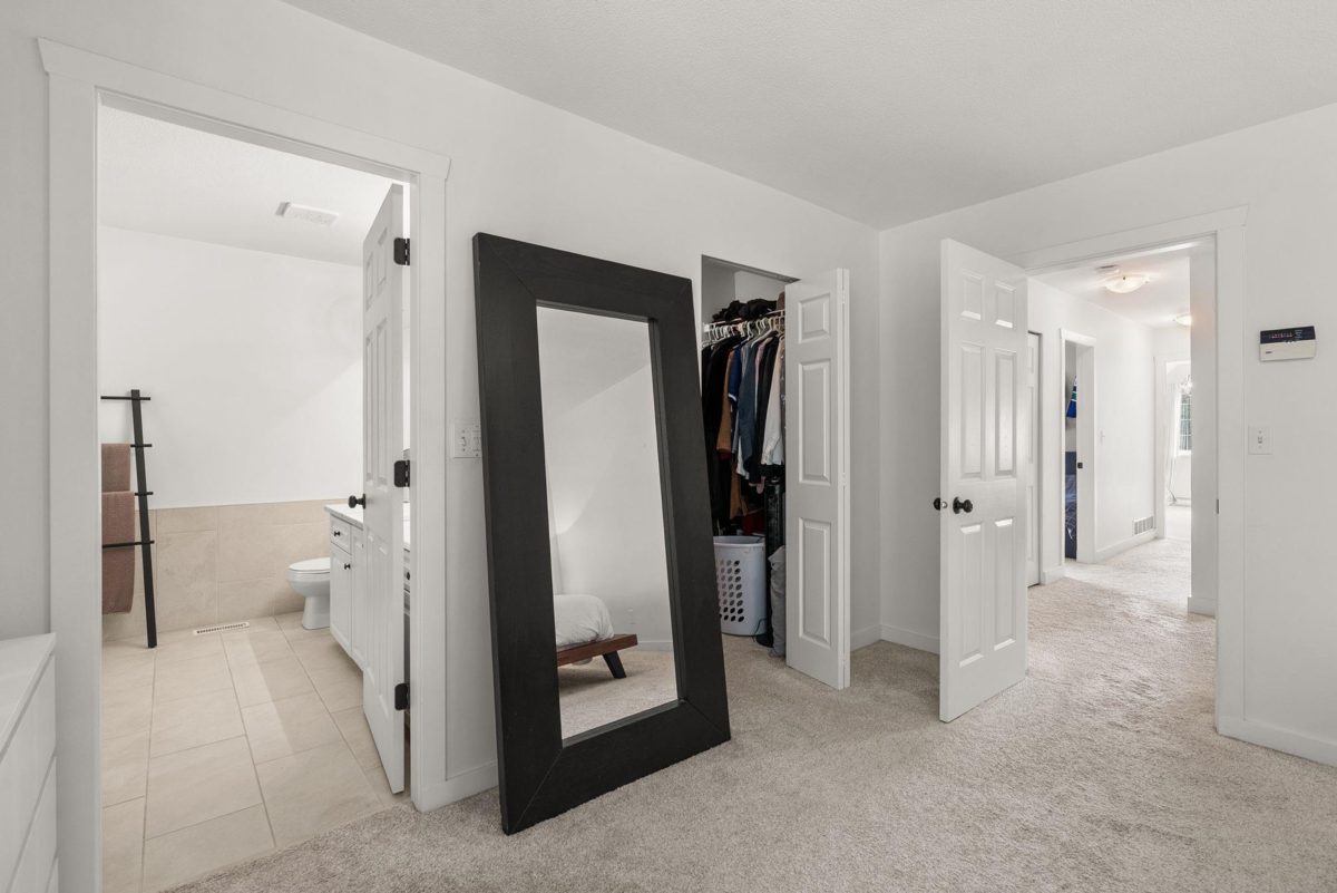 Basement Recreation Room Photo of 6185 170a Street, Surrey, BC