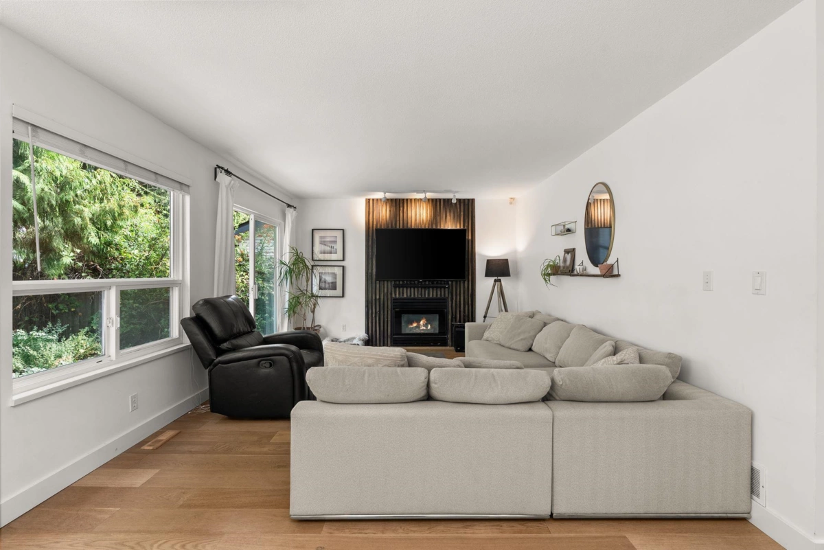 Bedroom 2 Photo of 6185 170a Street, Surrey, BC