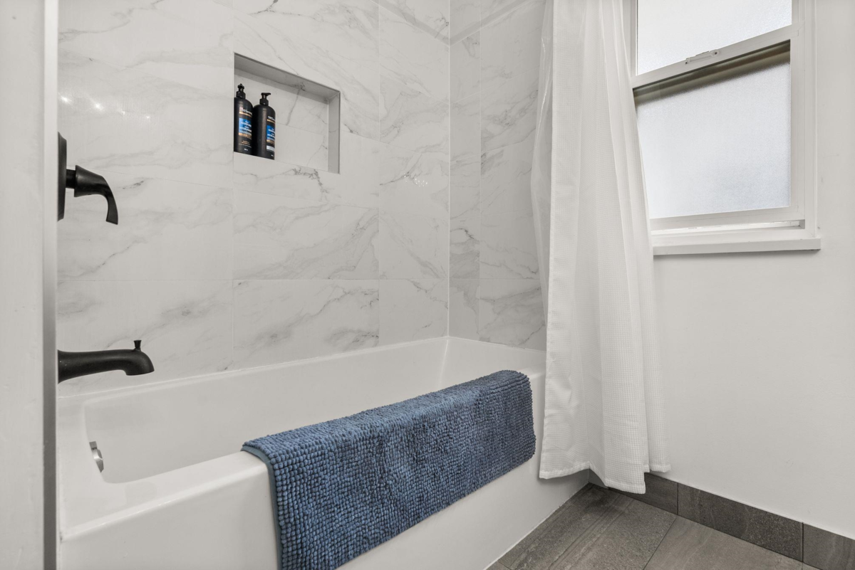 Outdoor Deck Photo of 6185 170a Street, Surrey, BC