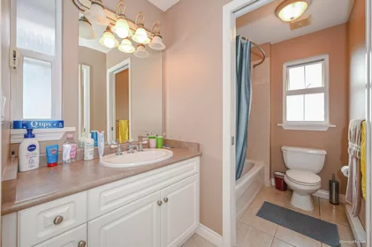 Laundry Room Photo of 3458 Rosemary Heights Crescent, Surrey, BC
