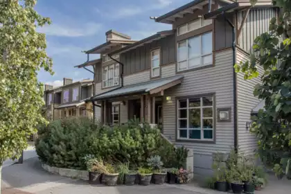 38230 Eaglewind Boulevard, Squamish, BC, Squamish — Townhouse for sale