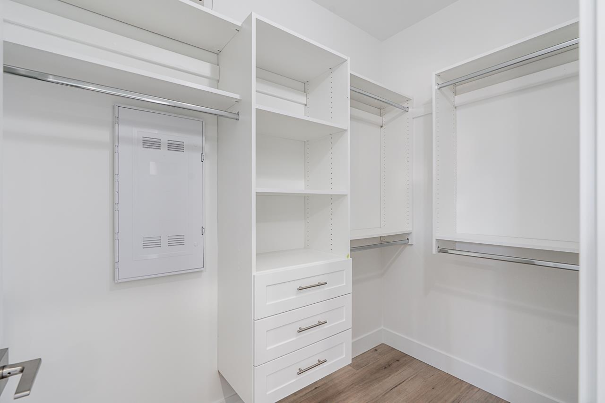 Laundry Room Photo of 6258 147b Street, Surrey, BC