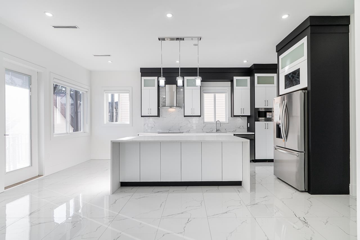 Living Room Photo of 6258 147b Street, Surrey, BC