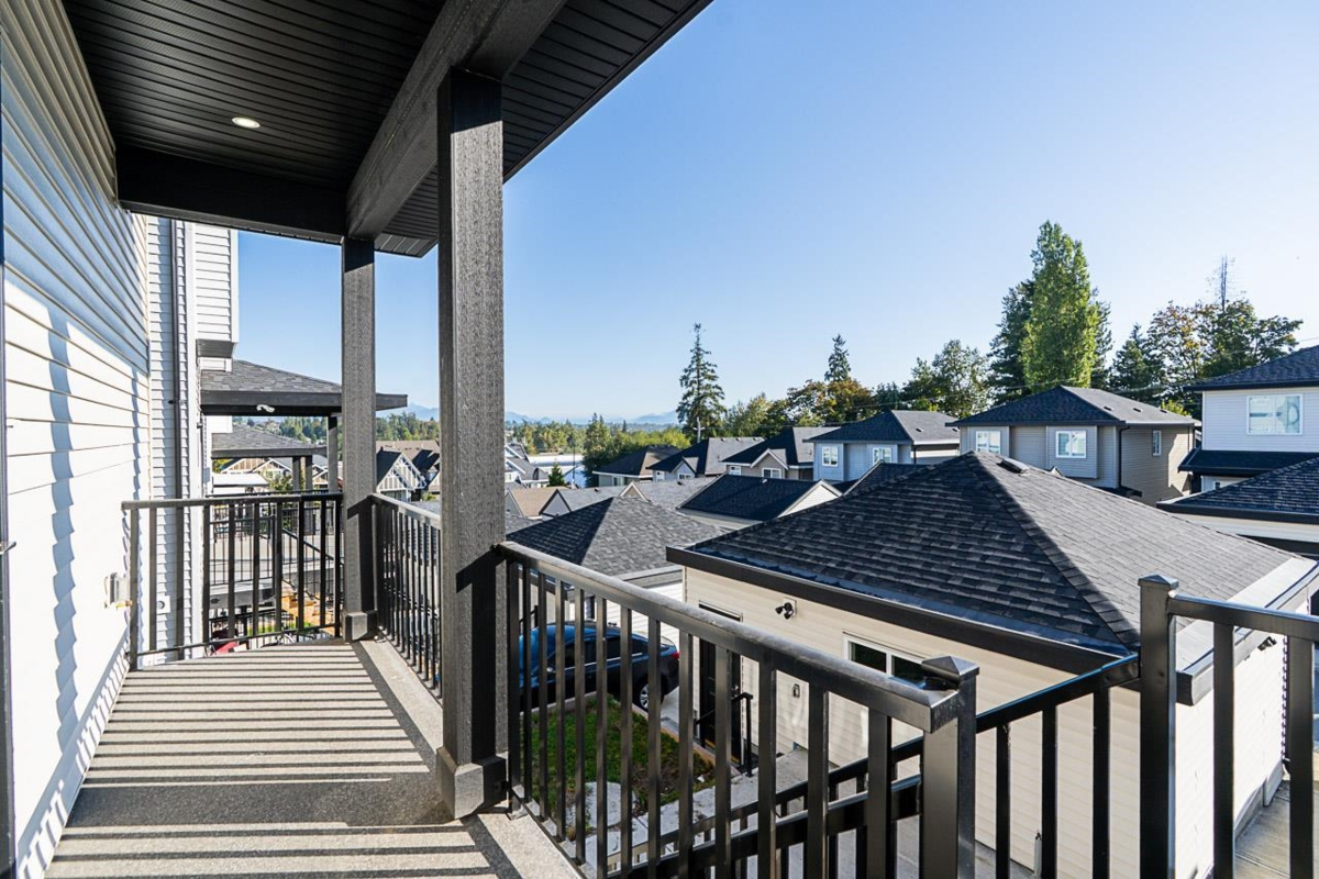 Swimming Pool Photo of 6258 147b Street, Surrey, BC