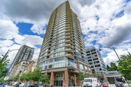 902 400 Capilano Road, Port Moody, BC, Port Moody — Apartment/Condo for sale
