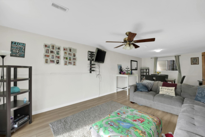 1457 SE Marine Drive, Vancouver, BC