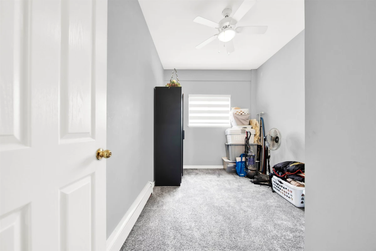 Mudroom Photo of 12462 93a Avenue, Surrey, BC