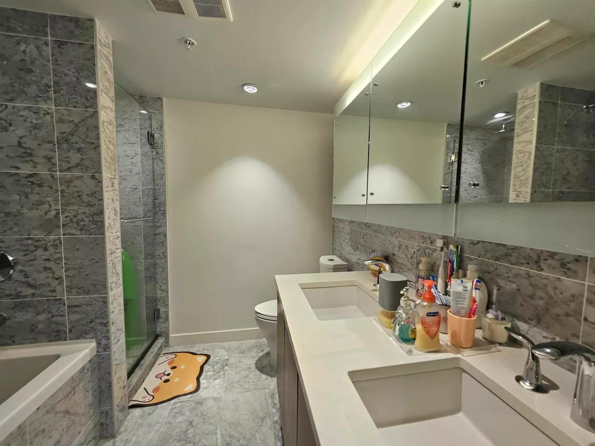 Walk-In Closet Photo of 1705 3233 Ketcheson Road, Richmond, BC